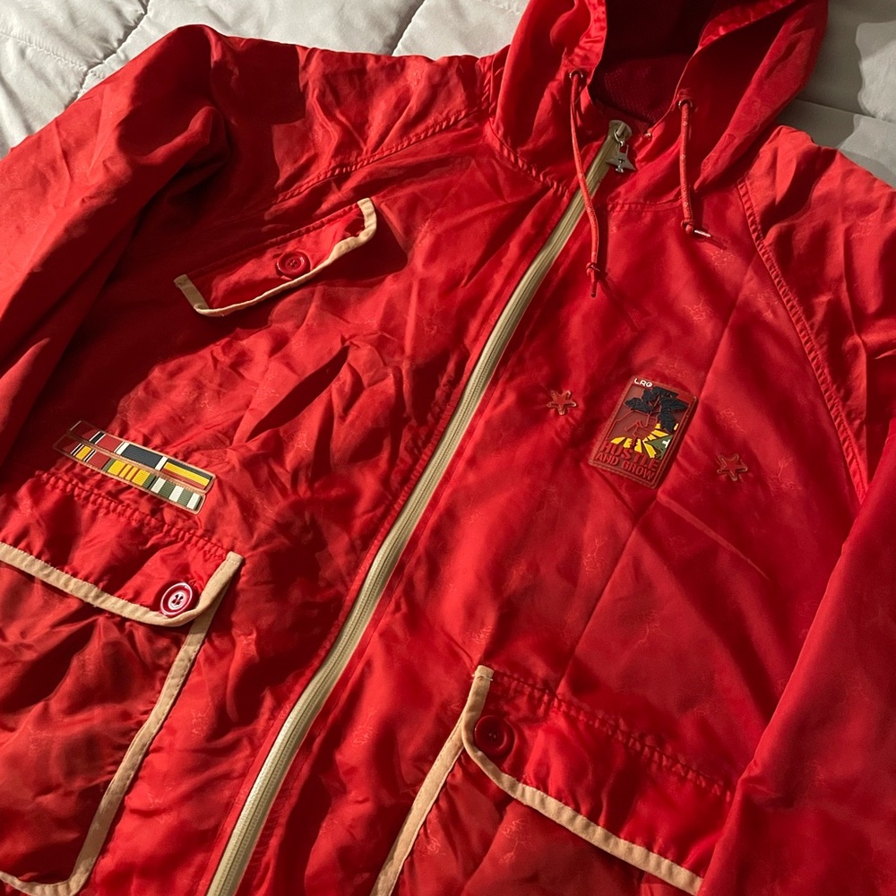 LRG hustle and grow wind breaker